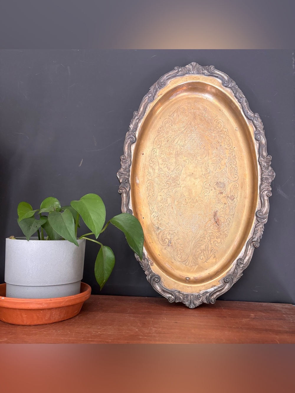 Antique-Style Vintage Sheridan Silver Plate Oval Buffet Server. Silver Plated.